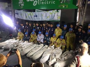 Tələbələrin olduğu pikap dirəyə çırpıldı: 17 nəfər ölüb - VİDEO