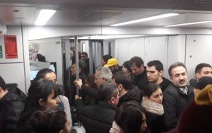 Bakı-Sumqayıt qatarının hərəkətində problem yaranıb 