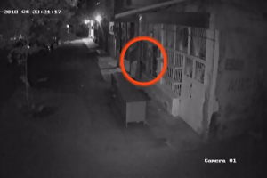 "Mingəçevirdə maskalı adam peyda olub": Kameraya da düşüb - VİDEO