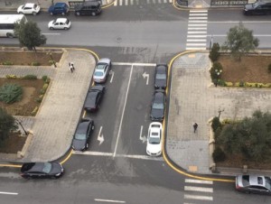 Bakıdakı bu yol nişanından dünyanın heç yerində yoxdur -  Düzəltdilər  - FOTO