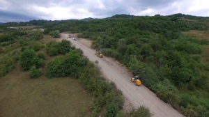 Qusarda 14 yaşayış məntəqəsinin əhatə edən yol yenidən qurulur - FOTO