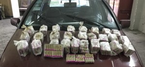 Avtomobildən pirotexniki vasitələr aşkarlanıb