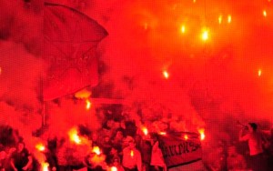 Azarkeşlər klub avtobusuna hücum etdilər - FOTO