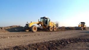 Yevlax rayonunda 8 km uzunluğa malik avtomobil yolu yenidən qurulur - FOTO