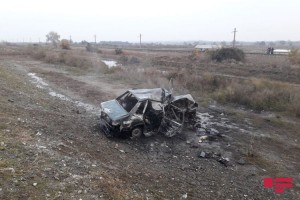 Gəncədə avtomobil yanıb