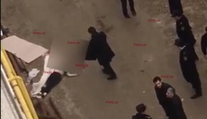 Xırdalanda bədbəxt hadisə - Qadın eyvandan yıxılıb öldü - VİDEO