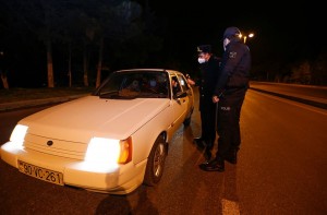 Paytaxtda icazəsiz hərəkət edənlər bu qaydada yoxlanılır və ... - FOTO