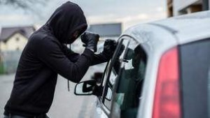 Xaçmazda keçmiş məhkum avtomobil qaçırıb