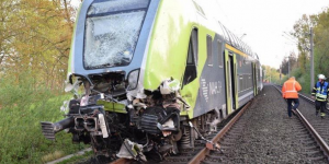 Yük maşını sərnişin qatarı ilə toqquşdu: 5-i ağır, 20 yaralı - FOTO