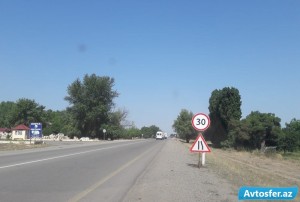 Bakı-Qazax yoluna 30 nişanı qoyub sürücülərə təhlükə yaradırlar - FOTO