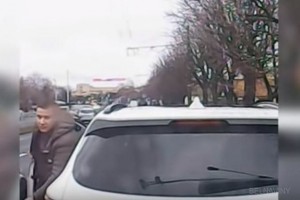 Minskdə taksi sürücüsünü döyən azərbaycanlıya hökm oxundu – VİDEO