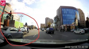 Bakıda zəncirvari qəza baş verib - VİDEO