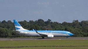 Təyyarə hava burulğanına düşdü: 9 yaralı