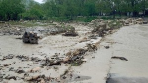 Qubada 2 körpünü sel apardı - FOTO