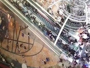 Ticarət mərkəzində eskalator şoku: 17 yaralı – FOTO+VİDEO