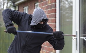 Evdən 2900 manat oğurlanıb - Şabranda