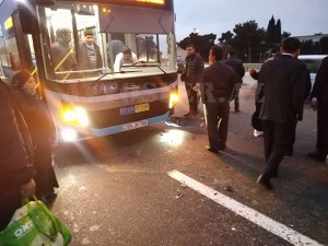 Bakıda iki sərnişin avtobusunun iştirakı ilə qəza baş verib - FOTO