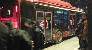 “Bakubus”da gərgin anlar - Sürücü sərnişinləri şoka saldı