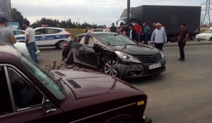 Bakı-Sumqayıt yolunda 3 avtomobil toqquşdu: xəsarət alanlar var - VİDEO