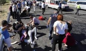 Piknikə gedənlər qəzaya düşdü: 4-ü uşaq 16 yaralı - VİDEO