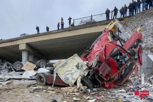 Bakıda dəhşətli qəzada iki nəfər öldü - SİYAHI - YENİLƏNİB - FOTO