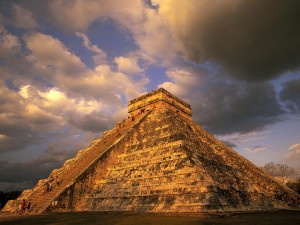 Mayalıların yaşı 2 min ildən çox olan mərasim mərkəzi tapılıb