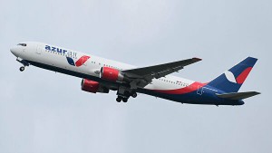 Rusiyaya uçan təyyarə Bakı hava limanına təcili eniş edib