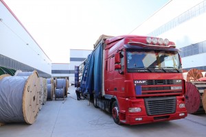 Yuk maşınından narkotik maddə çıxıb