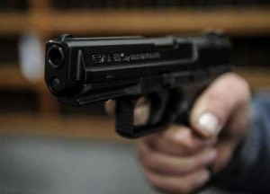 14 yaşlı yeniyetmə dəhşətli qətl törətdi - Ailə üzvlərindən 5 nəfəri öldürdü