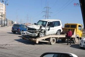 Mehdiabadda iki maşın toqquşub