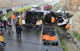 Avtobus yük maşını ilə toqquşdu - 16 ölü, 50 yaralı