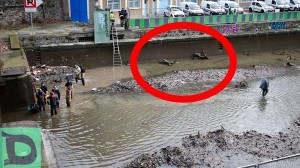 15 il sonra çayın suyunu boşaltdılar - ŞOK OLDULAR  - VIDEO