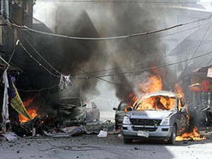 Avtomobil partladıldı - 5 ölü, 32 yaralı