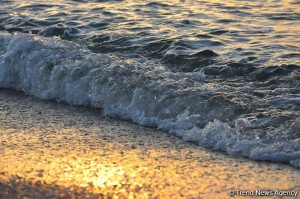 Ötən gün dənizdə dalğaların hündürlüyü 7 metrə çatıb