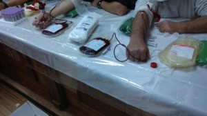 Polislər yaşatmaq üçün qan verdilər