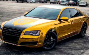 Olimpiya çempionunun avtomobili gölməçədən tapılıb