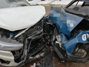 Bərdədə “07” “Nissan”la toqquşdu: 2 ölü, 1 yaralı