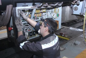 Yeni tipli vaqonların ilk planlı təmiri aparılır