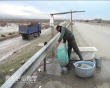 Ticarətlə məşğul olanlar sürücülərə təhlükə yaradır: Bakı-Qazax avtomagistralında - FOTO