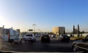 Bakıda avtoxuliqanlıq edən "07"  - Təhlükəli manevrlər  - VİDEO