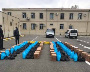 Neftçala polisi 50 aztəminatlı ailəyə sovqat payladı - FOTO