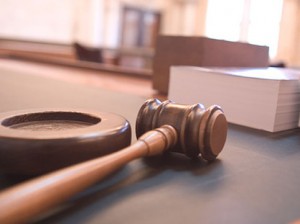 Lombard sahibi 200 min manat pulu mənimsədi