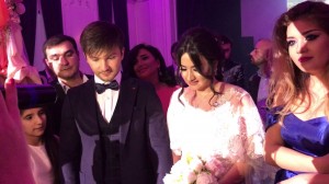 Deputat qızına 400 minlik toy edən məmurdan DANIŞDI