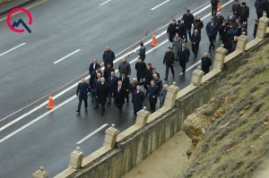 Əli Əsədov, Eldar Əzizov və Saleh Məmmədov sürüşmə zonasında  - FOTO