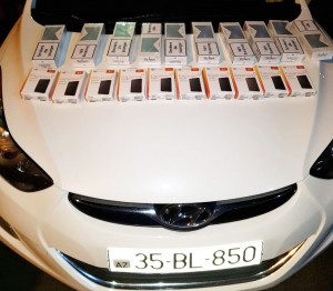 Avtomobildə siqaret və yaddaş qurğuları aşkarlanıb