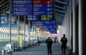 3 hava limanının işçiləri tətilə başladı: 400-ə yaxın reys təxirə salınıb