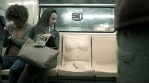 Hamı metrodakı bu oturacaqdan danışır: heç kəs oturmur - FOTO+VİDEO