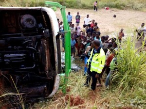 Zambiyada yük maşını mikroavtobusla toqquşdu: 12 nəfər vəfat etdi