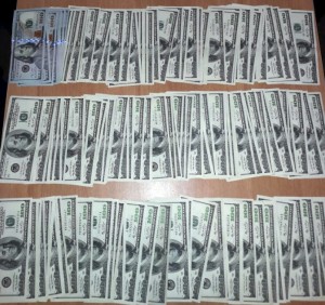 Yük maşınından qanunsuz 16 min dollar aşkarlandı - FOTO