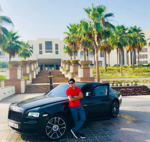 Azərbaycanlı milyarder oğlunun avtomobili "Rent A Car" maşını çıxdı - FOTO